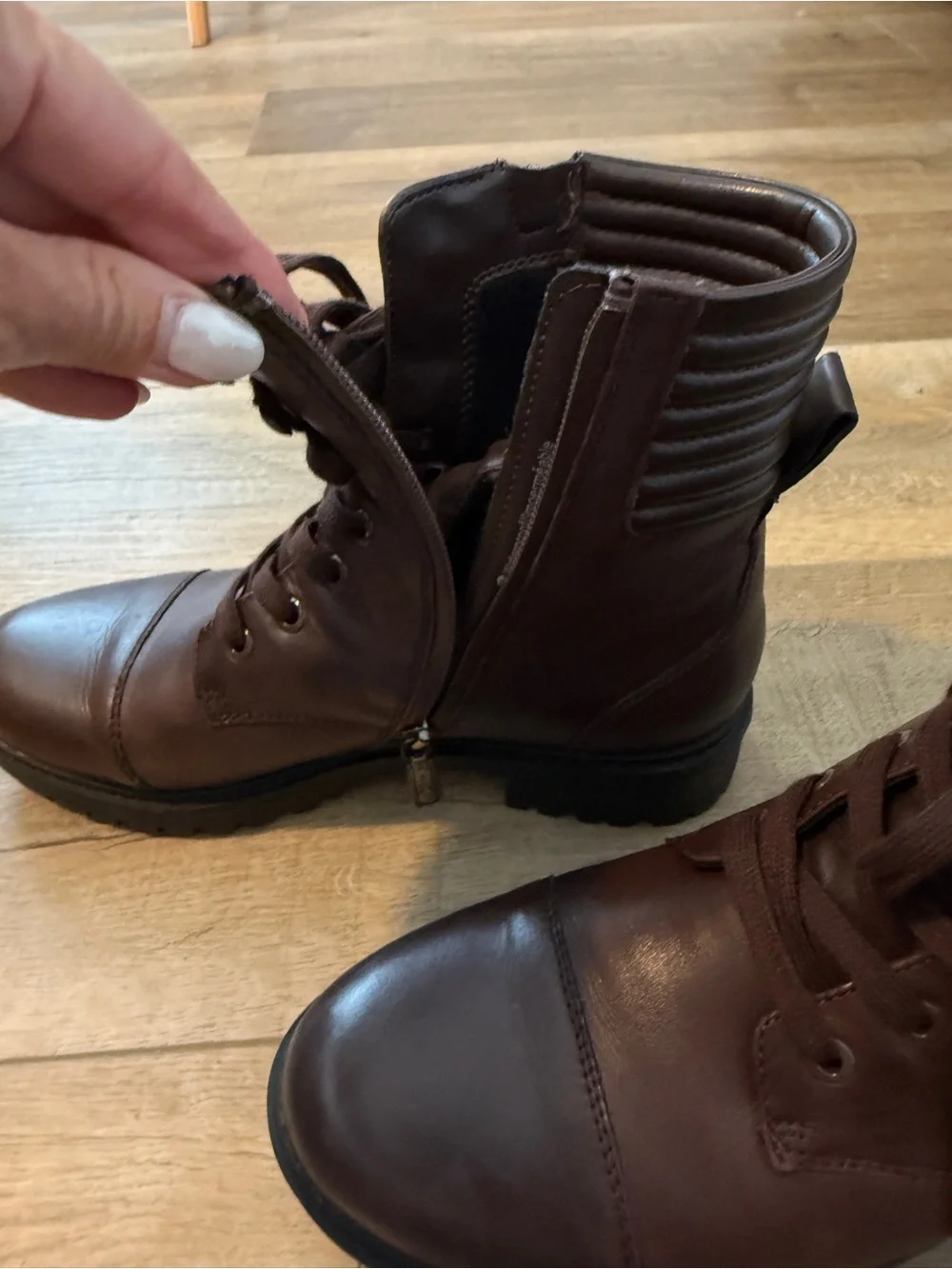 Blondo Waterproof Dark Brown Leather Lace-Up Combat Boots, Size 9.5